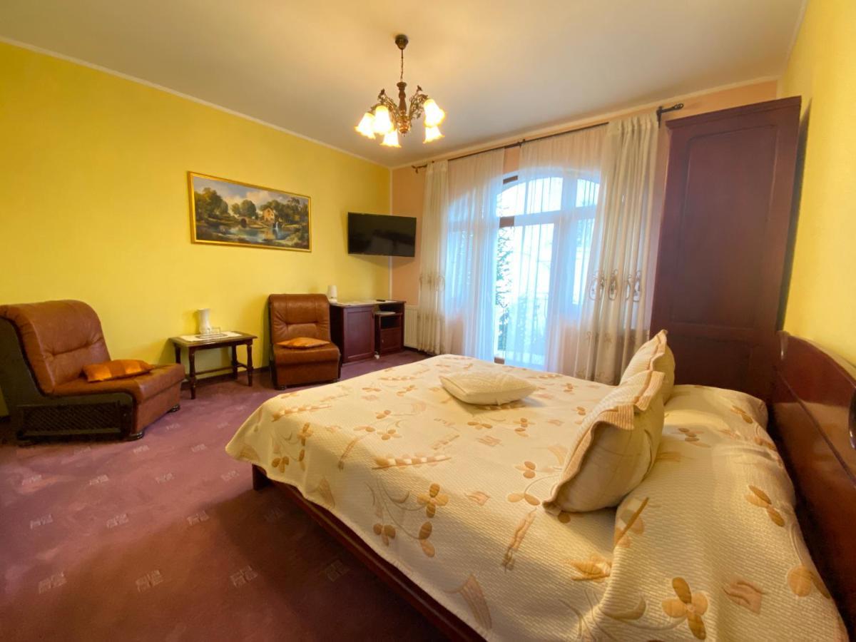 Pensiunea Crocus - Sauna & Billiard Poiana Brasov Ngoại thất bức ảnh