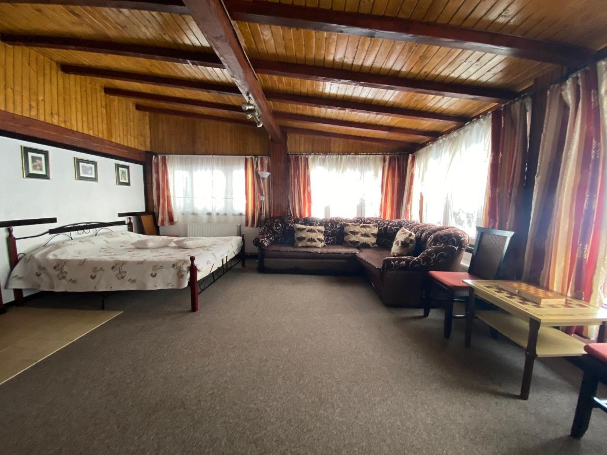 Pensiunea Crocus - Sauna & Billiard Poiana Brasov Ngoại thất bức ảnh