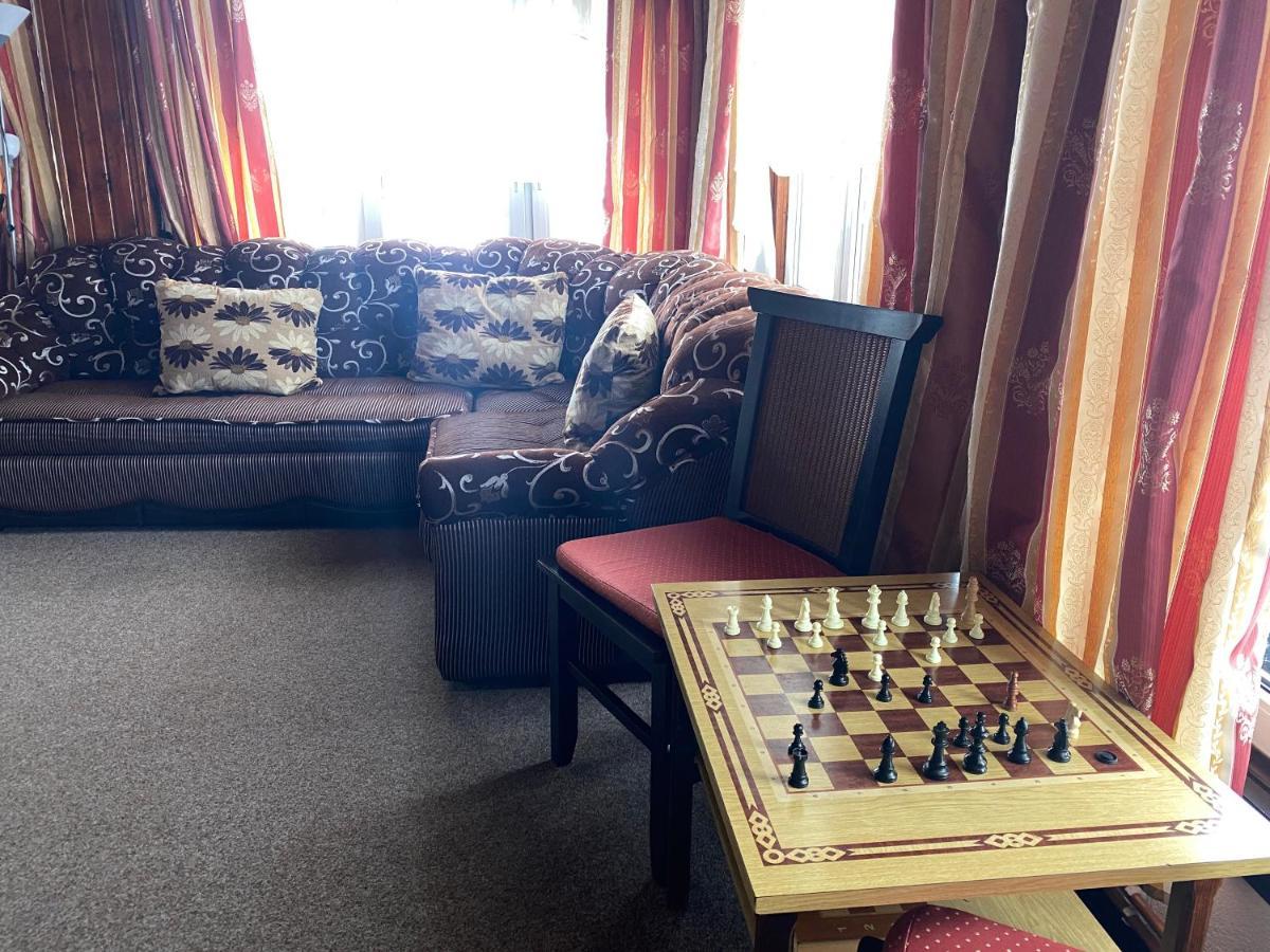 Pensiunea Crocus - Sauna & Billiard Poiana Brasov Ngoại thất bức ảnh