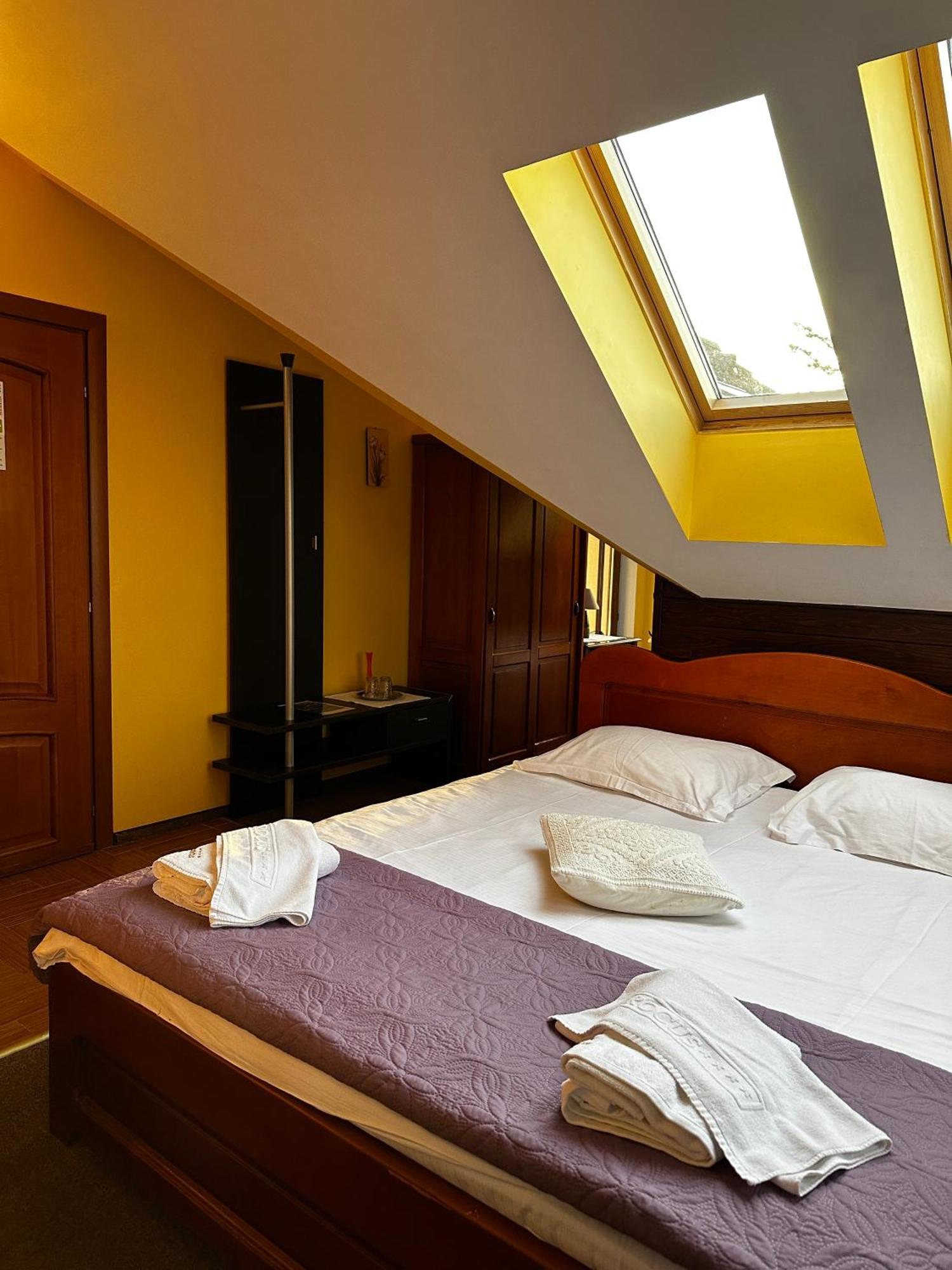 Pensiunea Crocus - Sauna & Billiard Poiana Brasov Ngoại thất bức ảnh