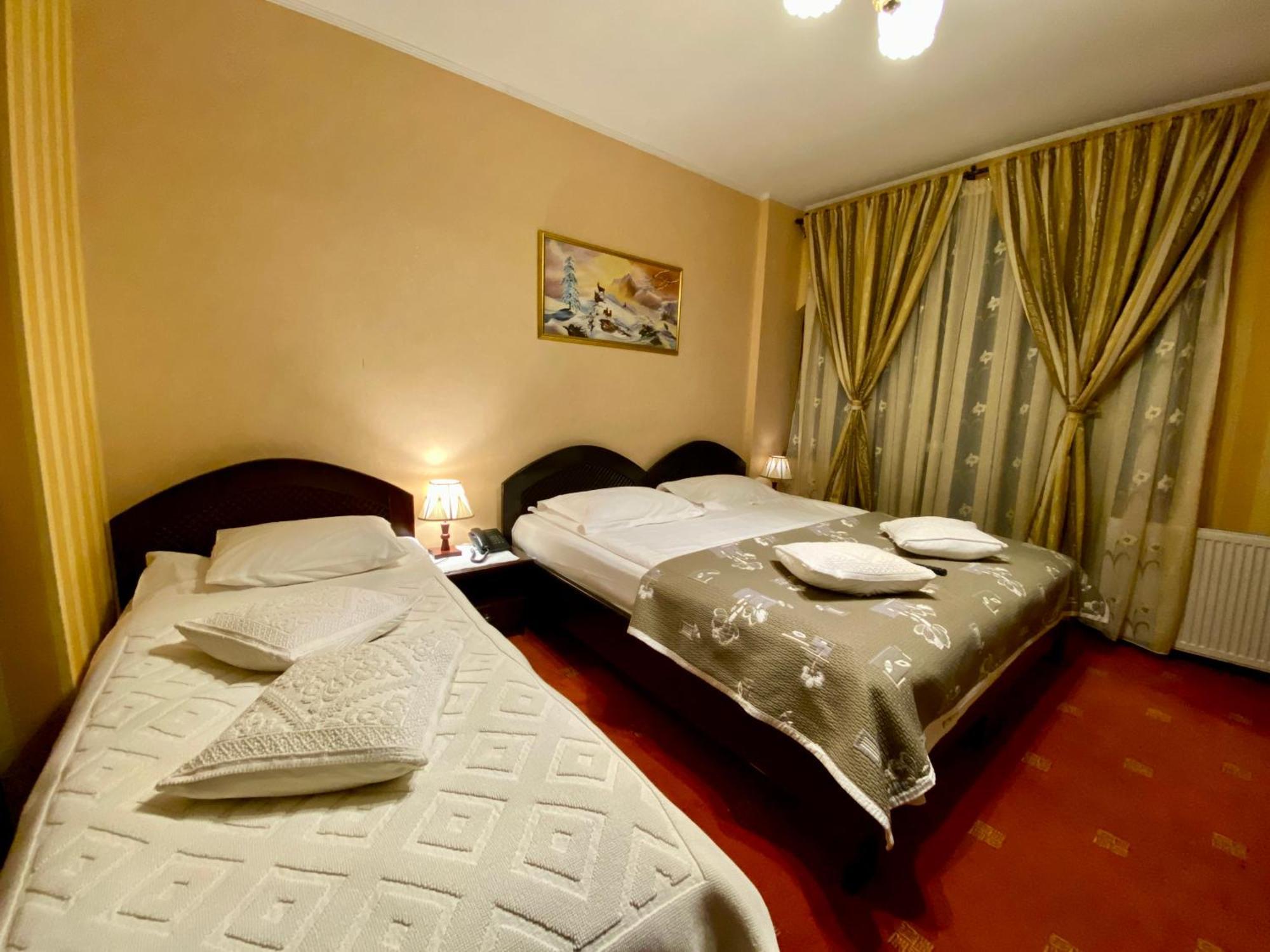Pensiunea Crocus - Sauna & Billiard Poiana Brasov Ngoại thất bức ảnh